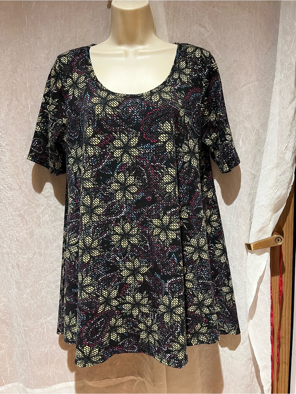 LuLaRoe Black Floral Lace-Print Scoop Neck Tunic